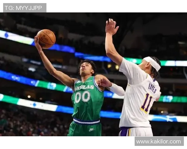 湖人队与独行侠激战正酣精彩直播尽在眼前不容错过