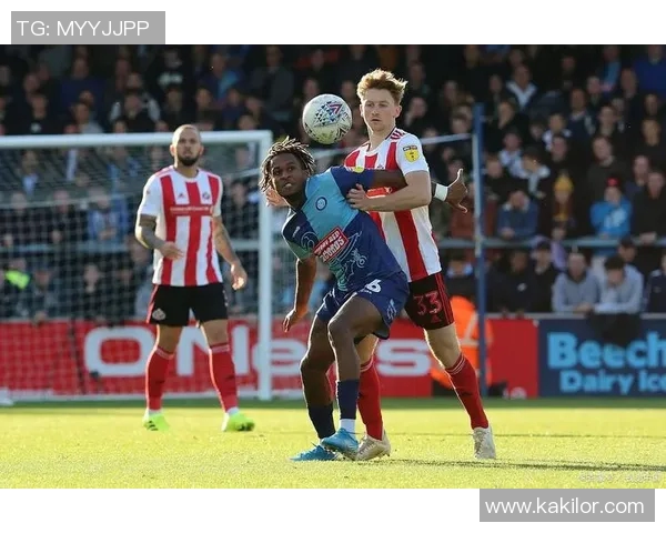 雷丁队与吉灵汉姆队的精彩对决分析与赛前展望