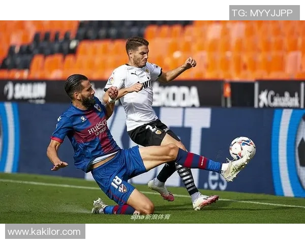 瓦伦西亚主场迎战韦斯卡争夺西甲积分榜关键战役