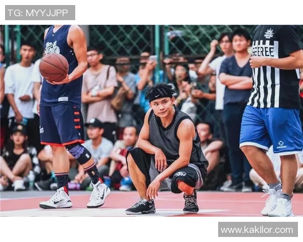 篮球场上的传奇之路：探寻Juan如何成为全球篮球明星的成长故事